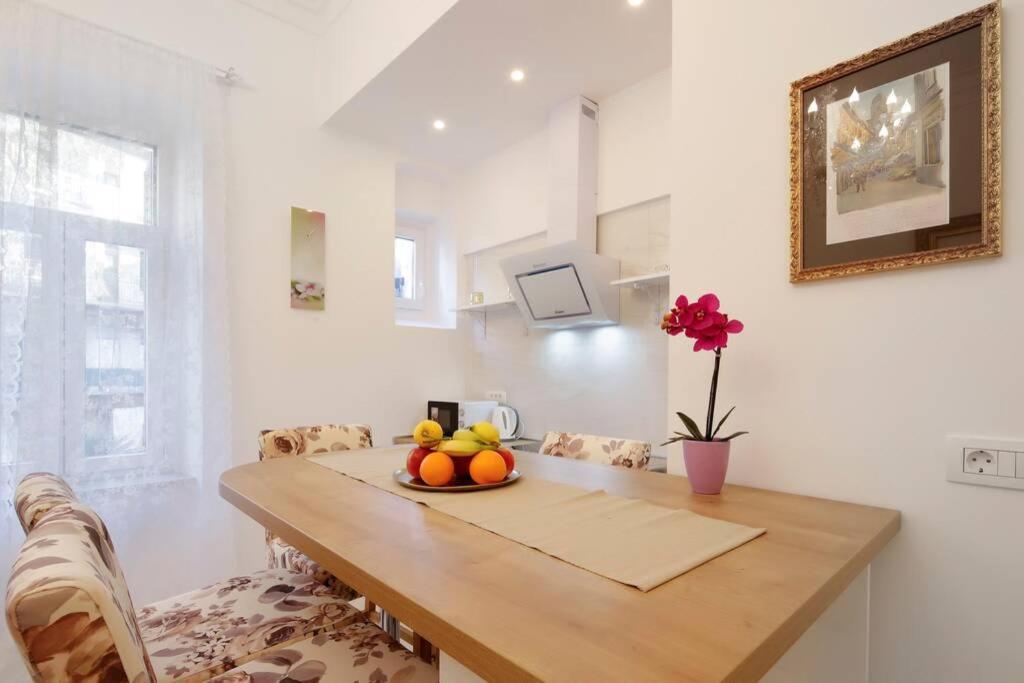 Chrystal Apps Integral Apartment Rijeka Exterior photo